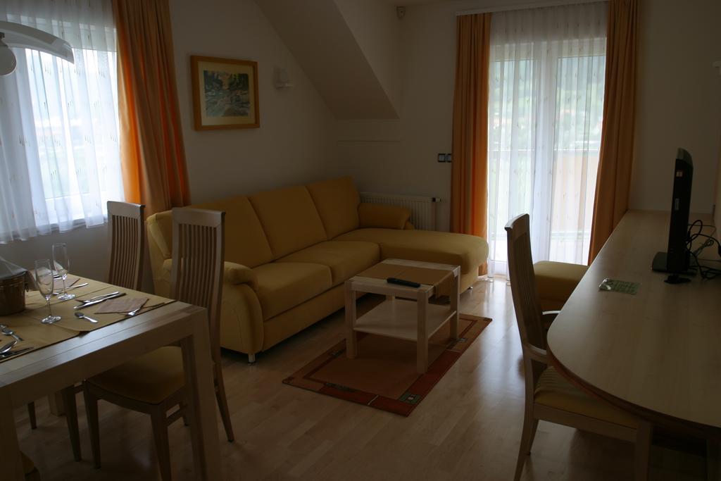 Apartments Veno Lasko Exterior photo