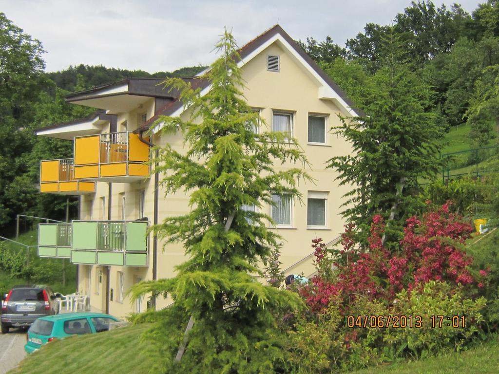 Apartments Veno Lasko Exterior photo